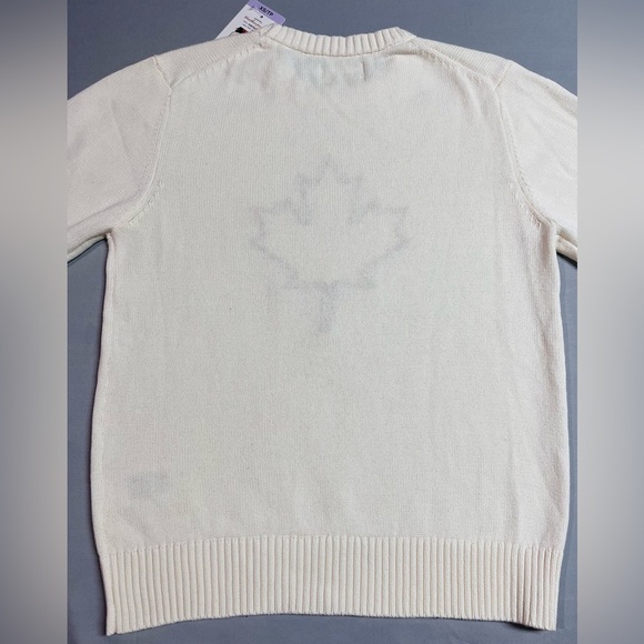 Canada Flag Graphic Long Sleeve Knit Shirt NWT Size XS - Picture 6 of 7